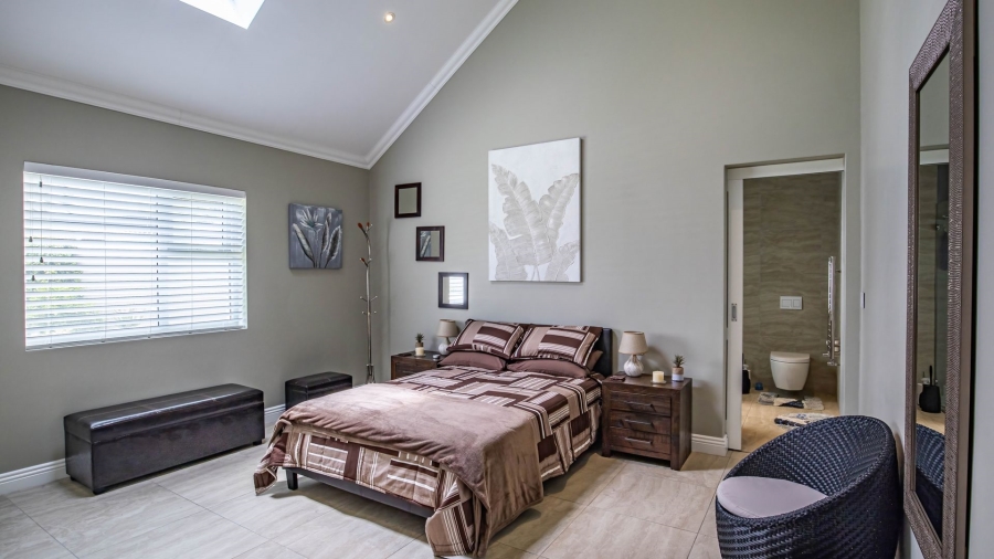 3 Bedroom Property for Sale in Lake Michelle Western Cape